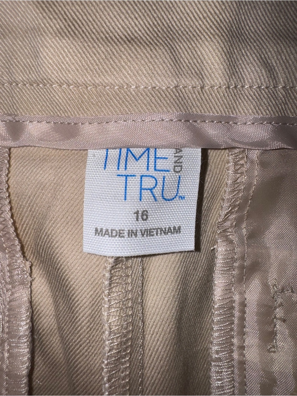 Time and Tru Beige Khaki Straight Leg Flat-Front Pants size 16 NWT - Picture 11 of 12